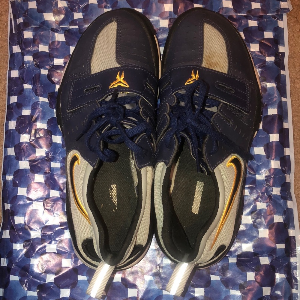 🎁 Nike Free Sneakers